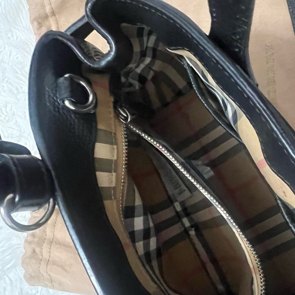 Small Burberry black banner tote - Picture 11 of 14